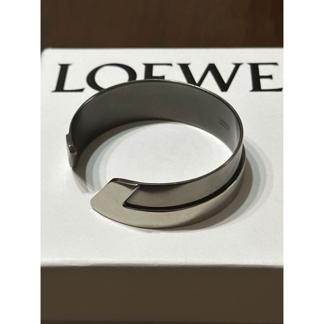 LOEWE - 【LOEWE】バングル ブラック×シルバー 【ロエベ】の通販 LOEWE - 【LOEWE】バングル ブラック×シルバー 【ロエベ】の通販