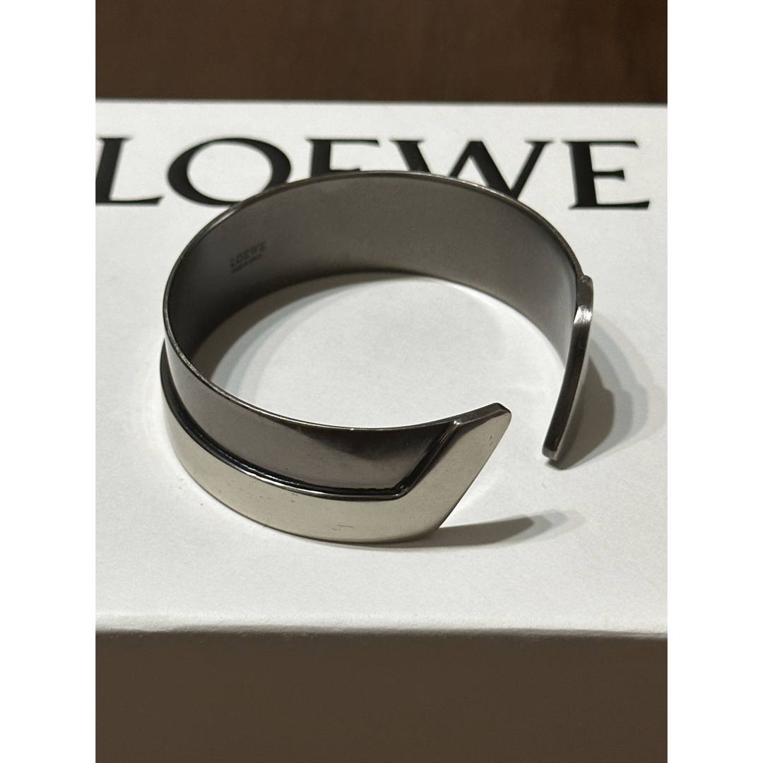 LOEWE - 【LOEWE】バングル ブラック×シルバー 【ロエベ】の通販 LOEWE - 【LOEWE】バングル ブラック×シルバー 【ロエベ】の通販
