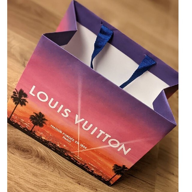 LOUIS VUITTON(ルイヴィトン)のLOUISVUITTON　ポップアップ限定ショッパー レディースのバッグ(ショップ袋)の商品写真