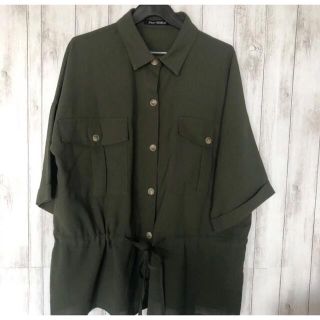 スプレイ(SpRay)のSpray premium スプレイプレミアム　シャツ　カーキ【美品】(シャツ/ブラウス(半袖/袖なし))