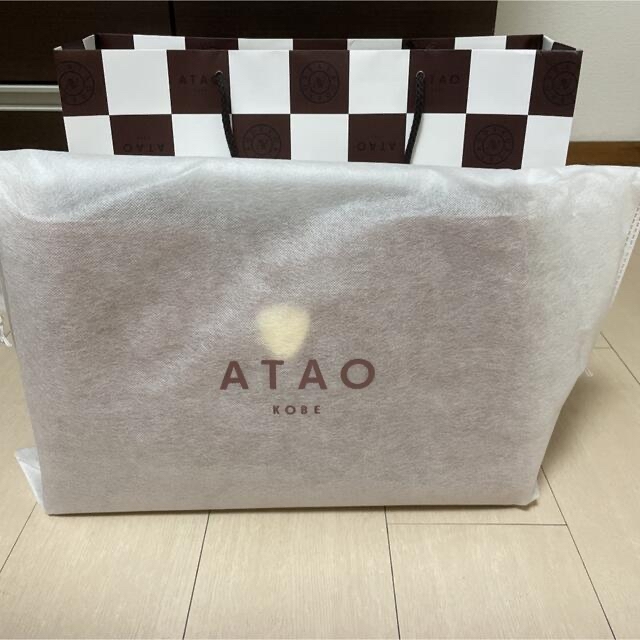 ATAO(アタオ)の[ATAO ]elvy(エルヴィ)  ATAO直営店限定カラー  アーモンド レディースのバッグ(ショルダーバッグ)の商品写真