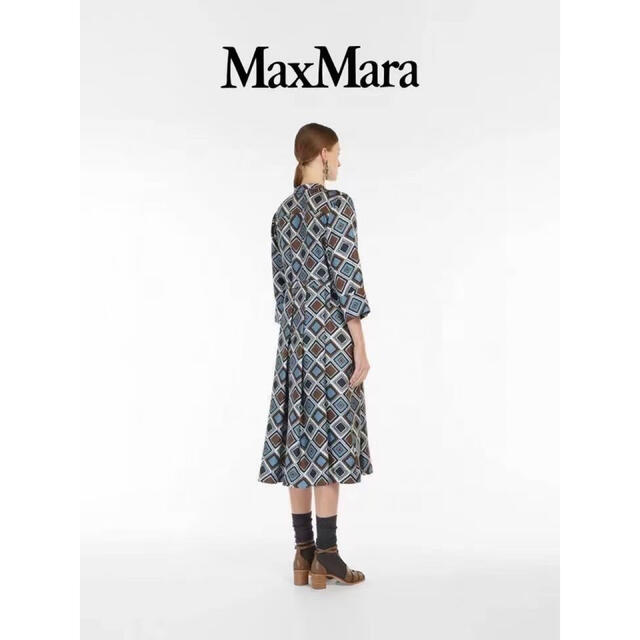 ❣️23秋新作 ♡ MaxMara 白黒ひざ丈ワンピース 新品♡　065