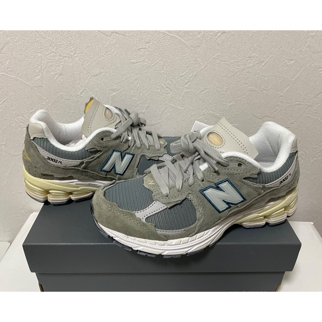 New Balance(ニューバランス)の国内正規品 NEW BALANCE M2002RDD グレー US5 23cm レディースの靴/シューズ(スニーカー)の商品写真