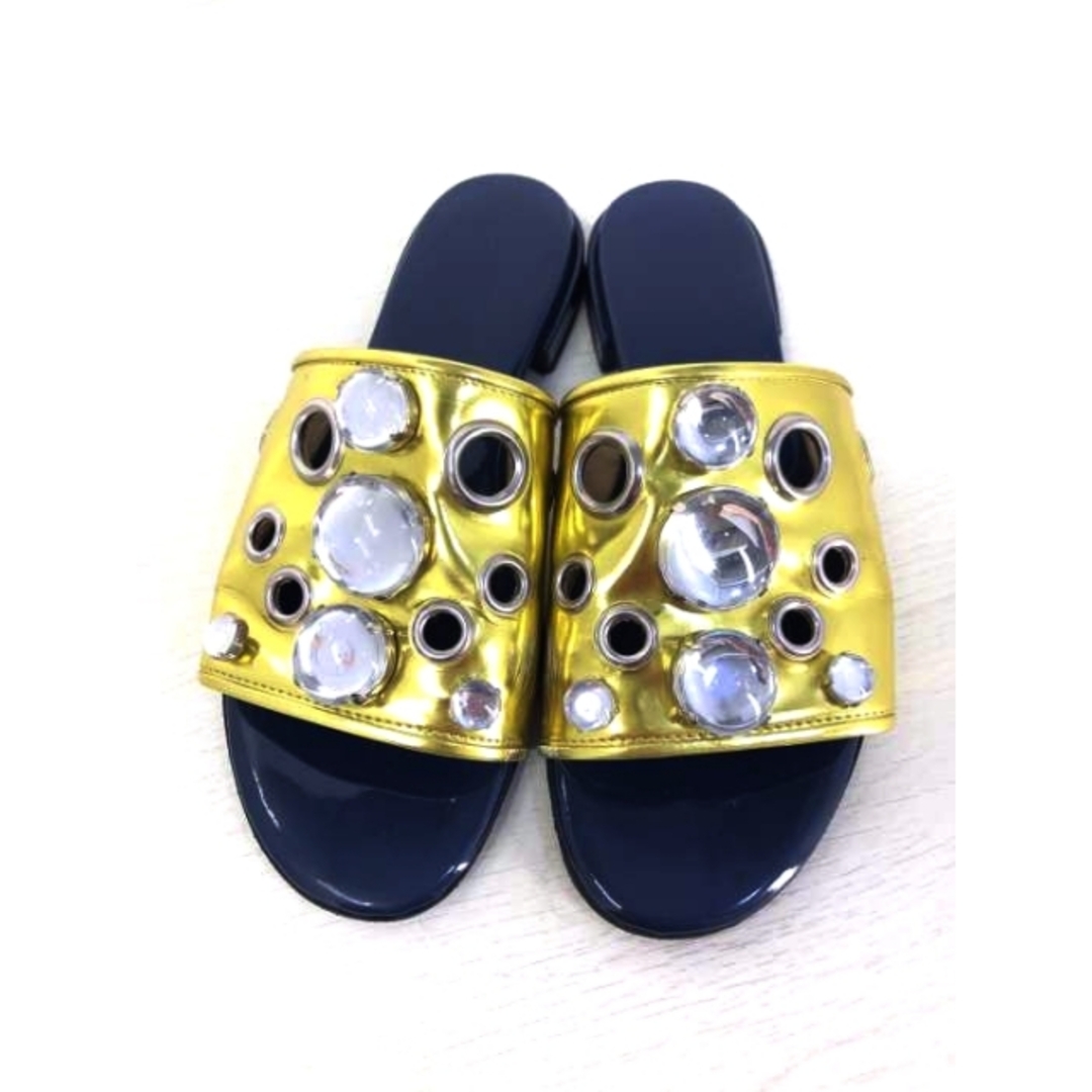 TOGA(トーガ)のTOGA PULLA(トーガプルラ) ビジューアイレットサンダル レディース レディースの靴/シューズ(サンダル)の商品写真