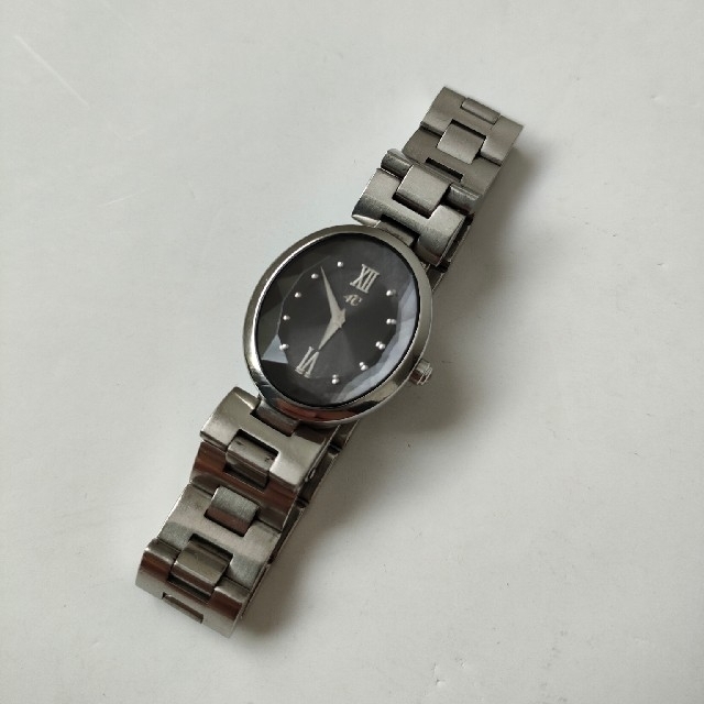 4℃(ヨンドシー)のジャンク　4℃　ヨンドシー　シルバー　腕時計　カットガラス レディースのファッション小物(腕時計)の商品写真