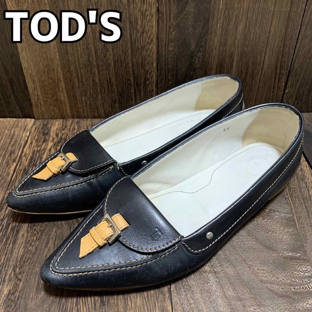 TOD'S(トッズ)のTOD'S トッズ レザーローファー ポインテッドトゥ ブラック黒 ベルト付き レディースの靴/シューズ(ローファー/革靴)の商品写真