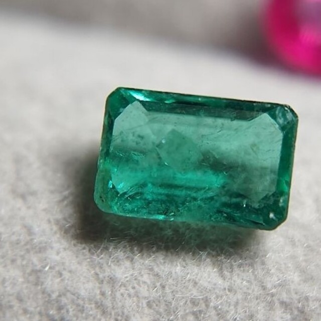 天然エメラルド ルース 0.4ct± - 各種パーツ