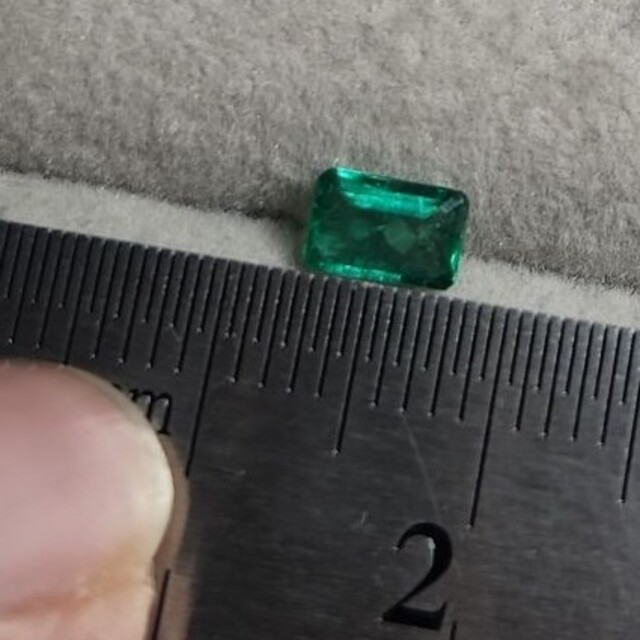 天然エメラルド ルース 0.4ct±-eastgate.mk