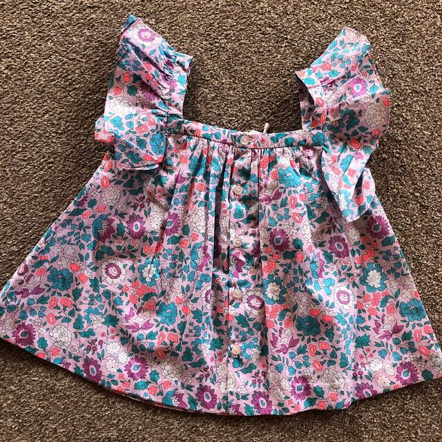 Jacadi(ジャカディ)のjacadi リバティプリントブラウス/36M キッズ/ベビー/マタニティのキッズ服女の子用(90cm~)(ブラウス)の商品写真