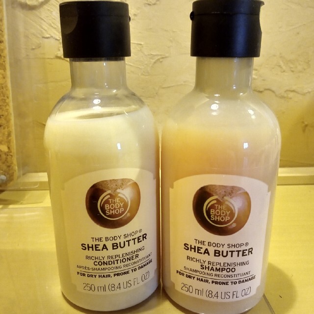 THE BODY SHOP(ザボディショップ)のシアバターのシャンプー＆コンディショナー コスメ/美容のヘアケア/スタイリング(シャンプー/コンディショナーセット)の商品写真