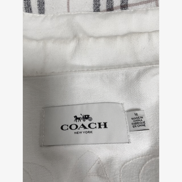 COACH(コーチ)のジージャン　白　　coach レディースのジャケット/アウター(Gジャン/デニムジャケット)の商品写真