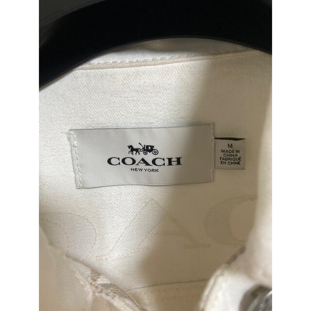 COACH(コーチ)のジージャン　白　　coach レディースのジャケット/アウター(Gジャン/デニムジャケット)の商品写真