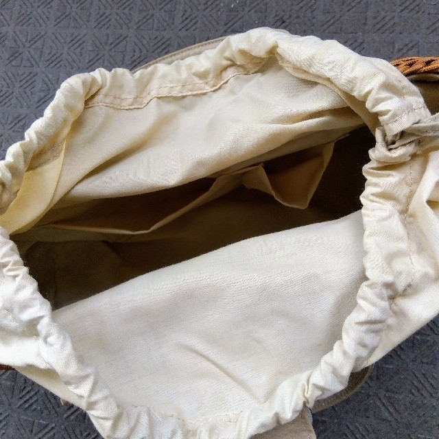 ビジュー付きカゴバツグ レディースのバッグ(ハンドバッグ)の商品写真