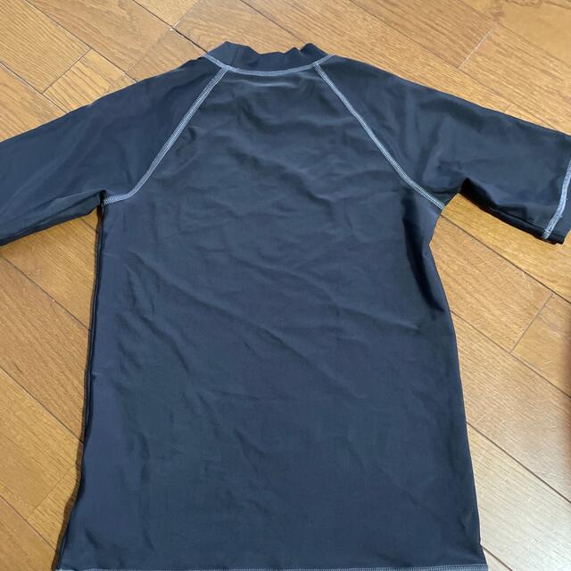 NIKE(ナイキ)のNIKEラッシュガード140 キッズ/ベビー/マタニティのキッズ服男の子用(90cm~)(水着)の商品写真