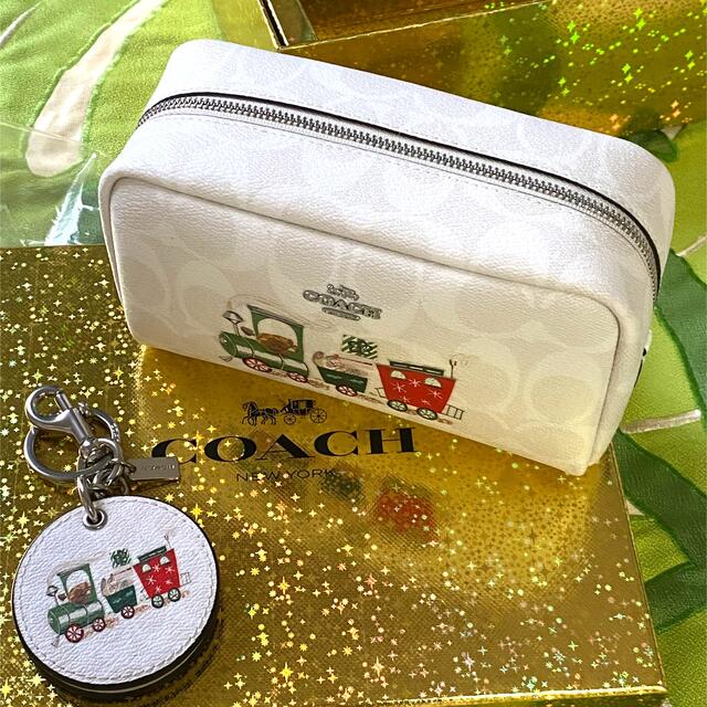 COACH - COACH ポーチ、ミラーバッグチャーム 正規品 未使用品の通販 ...