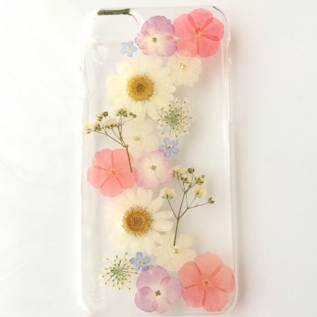 かすみ草とお花たち☆押し花☆iPhoneケース スマホ/家電/カメラのスマホアクセサリー(iPhoneケース)の商品写真