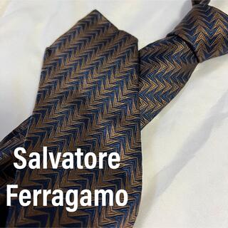 サルヴァトーレフェラガモ(Salvatore Ferragamo)のサルヴァトーレ フェラガモ　ネクタイ　イタリア製　シルク100%(ネクタイ)