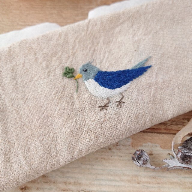 完売【想いを伝える刺繍】あずき/小豆のアイピロー/幸せの青い鳥と