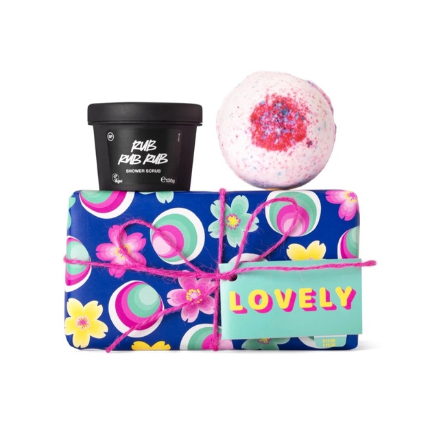 LUSH(ラッシュ)のLUSH ラブリーギフト コスメ/美容のボディケア(入浴剤/バスソルト)の商品写真