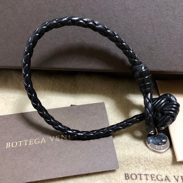 Bottega Veneta(ボッテガヴェネタ)の最終SALE✨綺麗　ボッテガヴェネタ　ブレスレット レディースのアクセサリー(ブレスレット/バングル)の商品写真