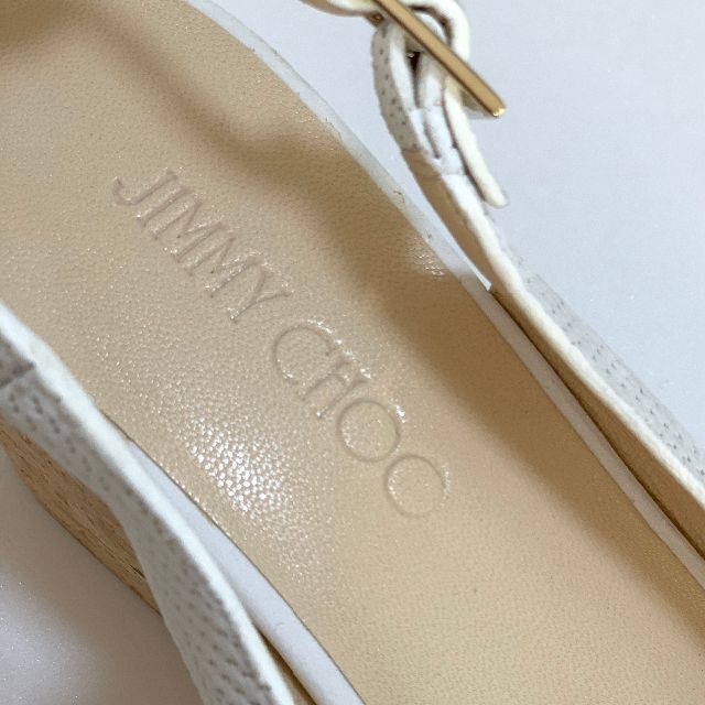 JIMMY CHOO(ジミーチュウ)の3526 未使用 ジミーチュウ コルク ウェッジサンダル ホワイト レディースの靴/シューズ(サンダル)の商品写真