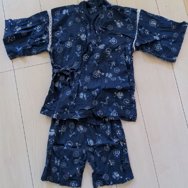 甚平110センチ キッズ/ベビー/マタニティのキッズ服男の子用(90cm~)(甚平/浴衣)の商品写真