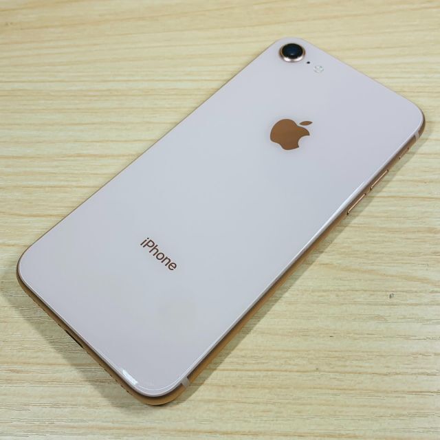 Apple(アップル)のiPhone8 64GB ﾊﾞｯﾃﾘｰ100% SIMフリー P17 スマホ/家電/カメラのスマートフォン/携帯電話(スマートフォン本体)の商品写真