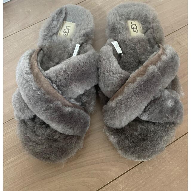 新品　UGG ファーサンダル　スリッパとしても