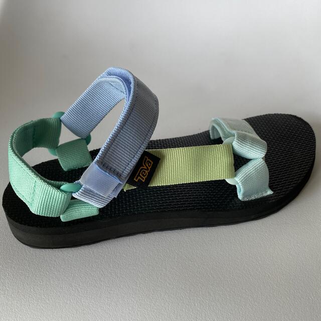 Teva(テバ)のテバ　マルチカラーサンダル　23cm レディースの靴/シューズ(サンダル)の商品写真