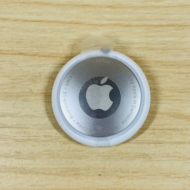 Apple(アップル)のApple Air Tag 本体 未使用 P108 スマホ/家電/カメラのスマホアクセサリー(その他)の商品写真