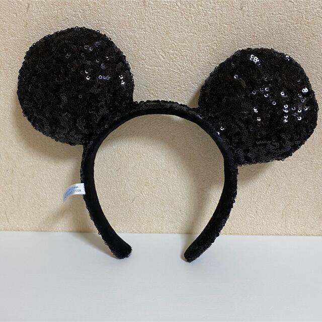 Disney(ディズニー)のdisney ミッキー カチューシャ 黒 レディースのヘアアクセサリー(カチューシャ)の商品写真
