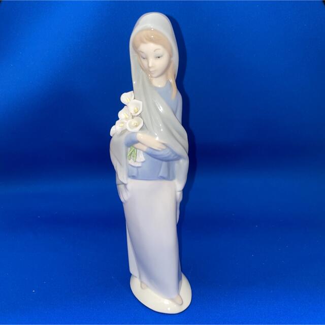 新品本物購入 リヤドロ(LLADRO) ユリを持つ少女 GIRL WITH FLOWERS