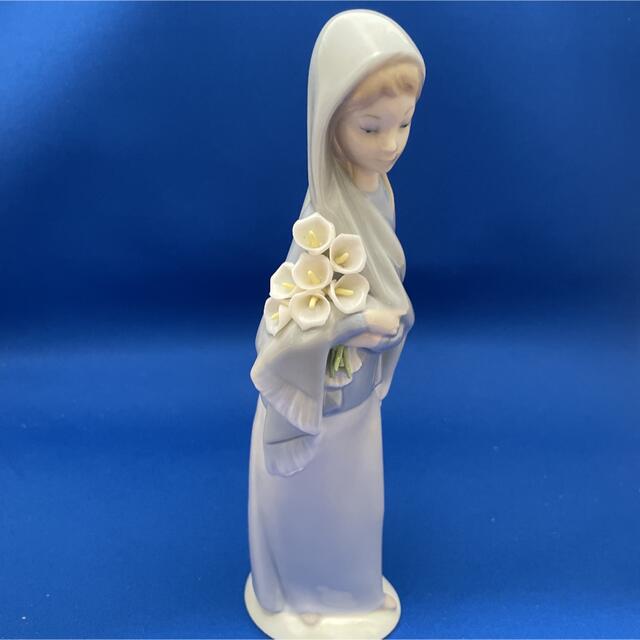 新品本物購入 リヤドロ(LLADRO) ユリを持つ少女 GIRL WITH FLOWERS
