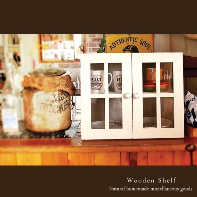 カフェ風♪ショーケース シェルフ 木製 棚 扉付き ホワイト ハンドメイドのインテリア/家具(家具)の商品写真