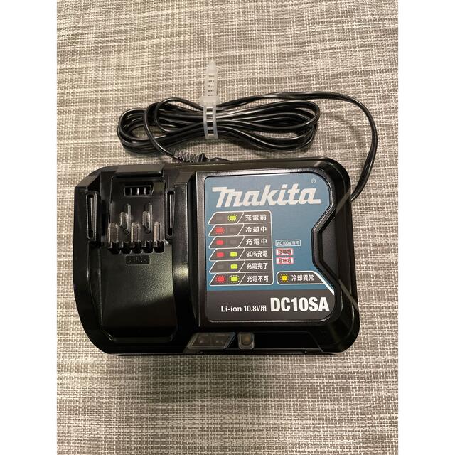 Makita(マキタ)のMakita マキタDC10SA 急速充電器　　純正品　スライドバッテリー専用 スマホ/家電/カメラのスマートフォン/携帯電話(バッテリー/充電器)の商品写真