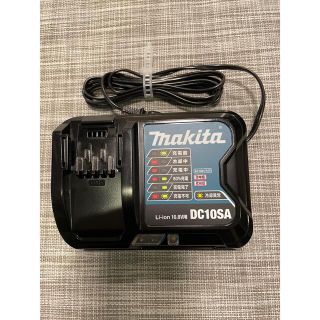 マキタ(Makita)のMakita マキタDC10SA 急速充電器　　純正品　スライドバッテリー専用(バッテリー/充電器)