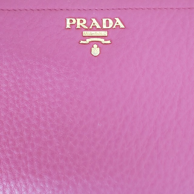 PRADA(プラダ)のyuki様専用。PRADA財布 レディースのファッション小物(財布)の商品写真