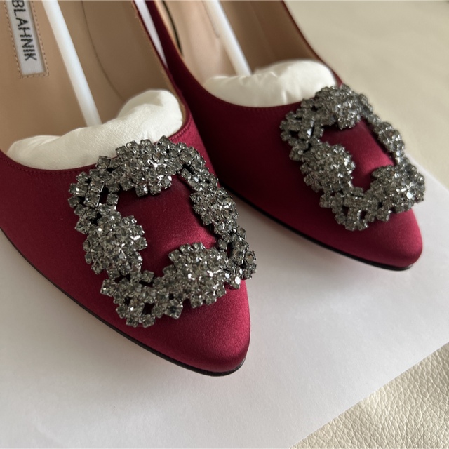 新品未使用 マノロブラニク ハンギシ マノロ manolo パンプス 赤