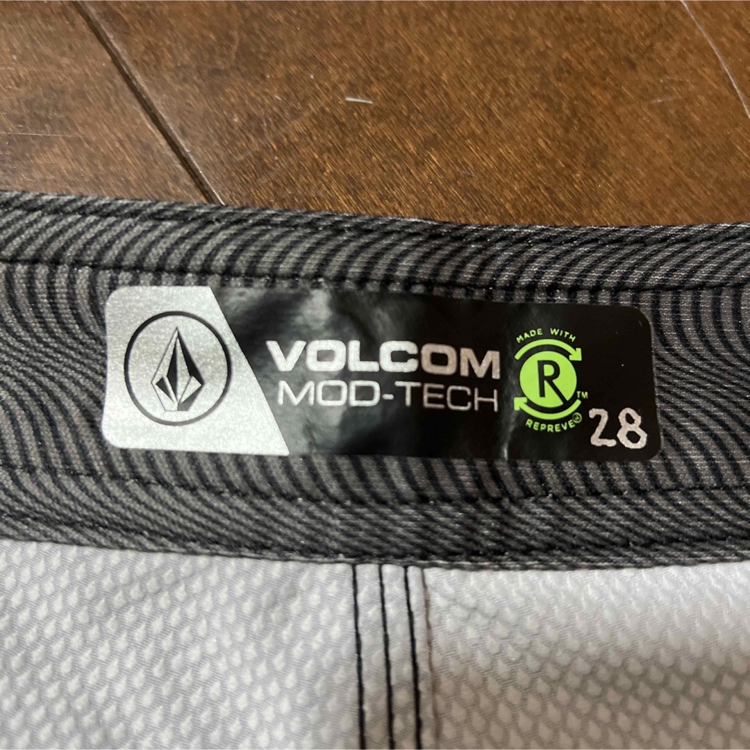 volcom(ボルコム)の【新品未使用】VOLCOM ボルコム ショートパンツ サーフパンツ メンズの水着/浴衣(水着)の商品写真