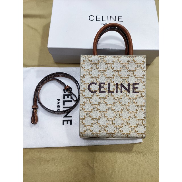 celine - CELINE ミニ バーティカルトリオンフ キャンバス カバ プリントホワイの通販 by クッキー｜セリーヌならラクマ