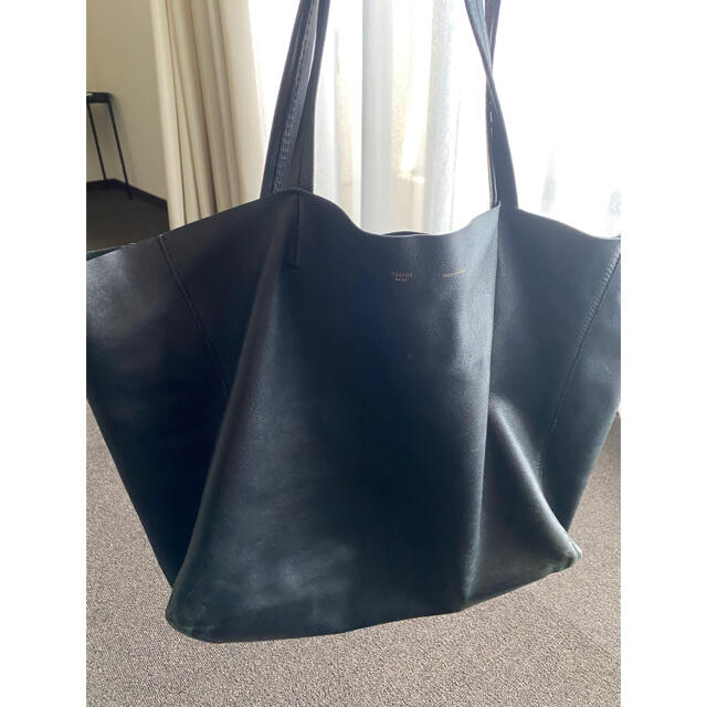 celine(セリーヌ)のセリーヌ　カバ　ブラック レディースのバッグ(トートバッグ)の商品写真