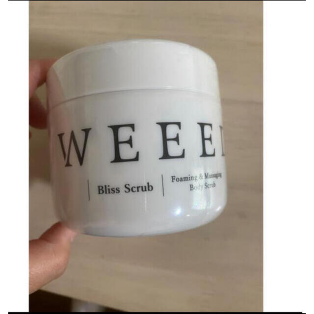 Bliss(ブリス)のweeed ボディスクラブ360g コスメ/美容のボディケア(ボディスクラブ)の商品写真