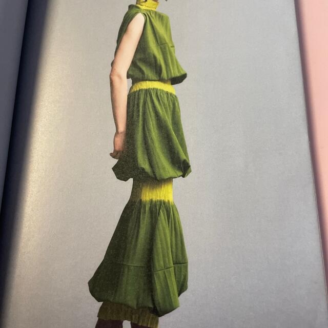 ISSEY MIYAKE(イッセイミヤケ)のイッセイミヤケコレクション2022.8路面店限定ドレス（798） レディースのワンピース(ロングワンピース/マキシワンピース)の商品写真
