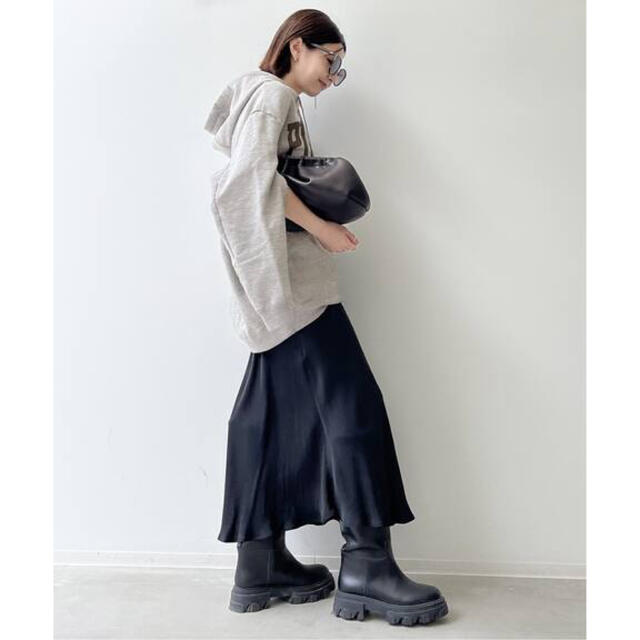 L'Appartement DEUXIEME CLASSE(アパルトモンドゥーズィエムクラス)の新品◇L'Appartement レミレリーフCape Sweat Parka レディースのトップス(パーカー)の商品写真