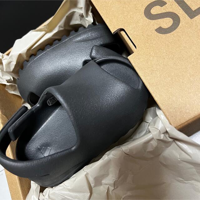 adidas(アディダス)のADIDAS ORIGINALS YEEZY SLIDE イージー スライド キッズ/ベビー/マタニティのベビー靴/シューズ(~14cm)(サンダル)の商品写真