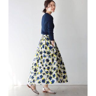 美品❣️IENA リリープリントスカート  34 花柄　フラワープリント