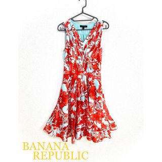 バナナリパブリック(Banana Republic)のバナナリパブリック　花柄　お洒落　フレアワンピース　美品　値下げ！(ひざ丈ワンピース)