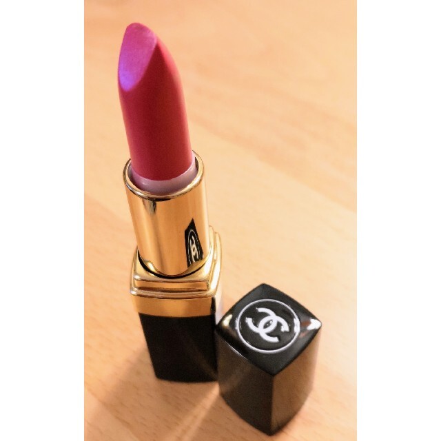 CHANEL(シャネル)の新品未使用«シャネル»口紅　ROSE FOU 13 コスメ/美容のベースメイク/化粧品(口紅)の商品写真