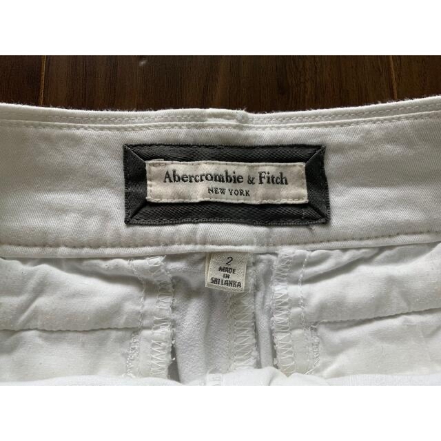 Abercrombie&Fitch(アバクロンビーアンドフィッチ)のアバクロンビー＆フィッチ　白ストレッチショートパンツ レディースのパンツ(ショートパンツ)の商品写真