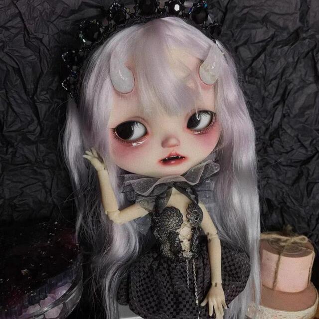 カスタムブライス 海外作家様 人形 ダーク 悪魔少女 デビル ツノちゃん カスタムブライス 海外作家様 人形 ダーク 悪魔少女 デビル ツノちゃん